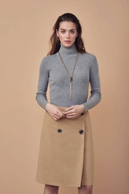 Black and gold long necklace